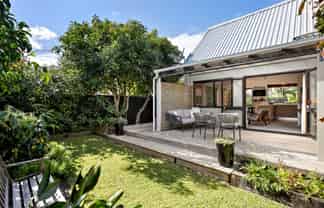 2/85 Gribblehirst Road, Sandringham