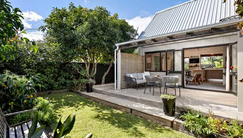 2/85 Gribblehirst Road, Sandringham