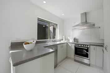 4b Knott Road, Stanmore Bay