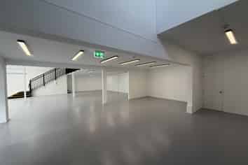 Fully Redeveloped Westgate Retail/Showroom