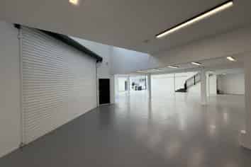 Fully Redeveloped Westgate Retail/Showroom