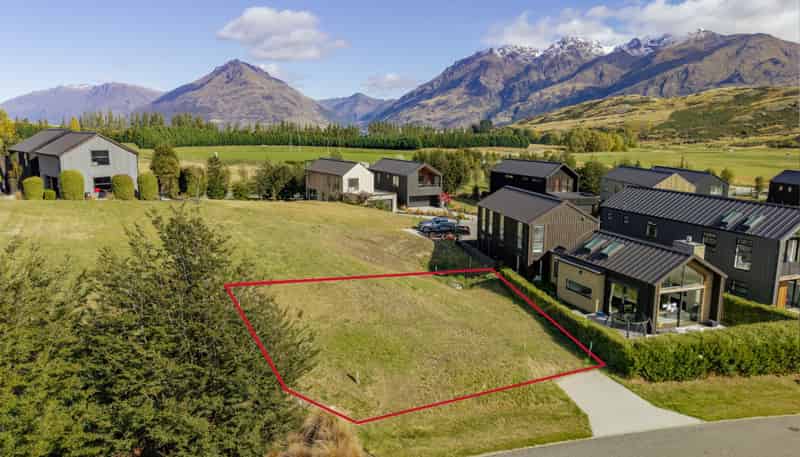 55 McAdam Drive, Jacks Point