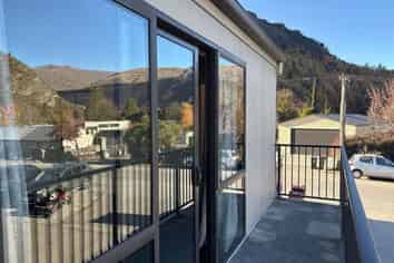 1a/9 Bush Creek Rd, Arrowtown