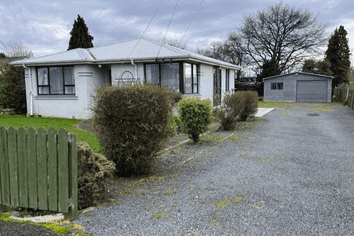 22 Constitution Avenue, Milton