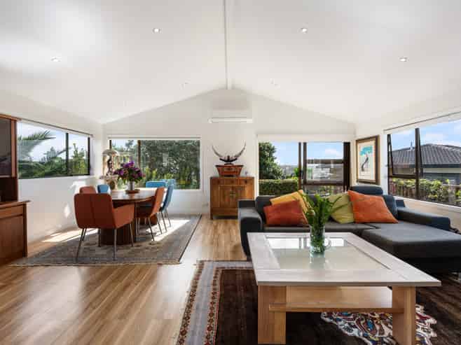 820 Whangaparaoa Road, Manly