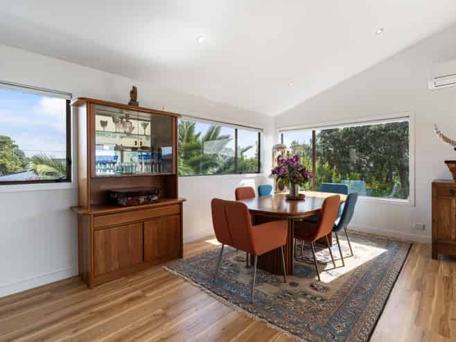 820 Whangaparaoa Road, Manly