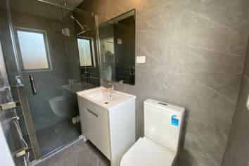 1/4052 Great North Road, Glen Eden