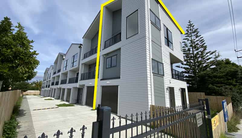 1/4052 Great North Road, Glen Eden