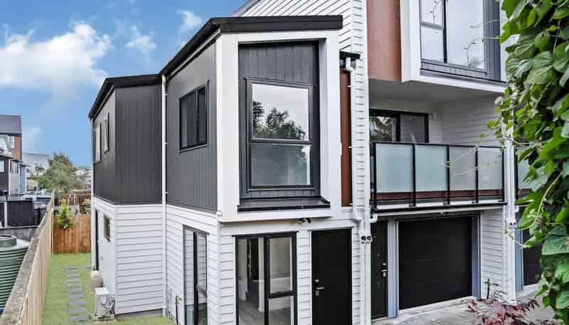 10/13 Keeling Road, Henderson