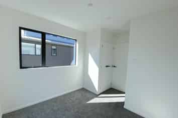 10/13 Keeling Road, Henderson