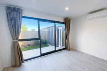 10/13 Keeling Road, Henderson