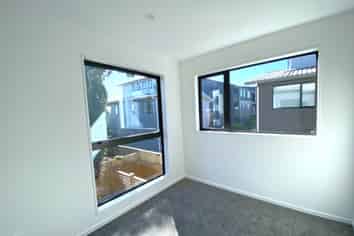 10/13 Keeling Road, Henderson