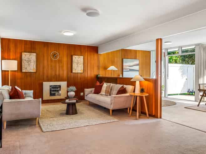 527 Broadway, Miramar