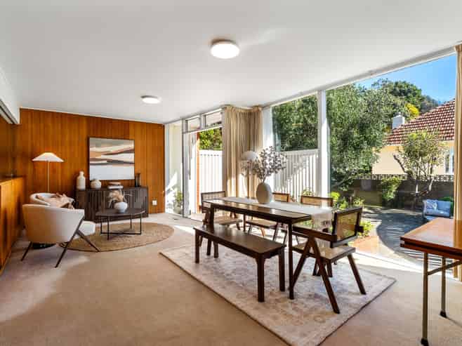 527 Broadway, Miramar