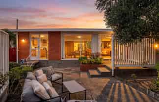 527 Broadway, Miramar