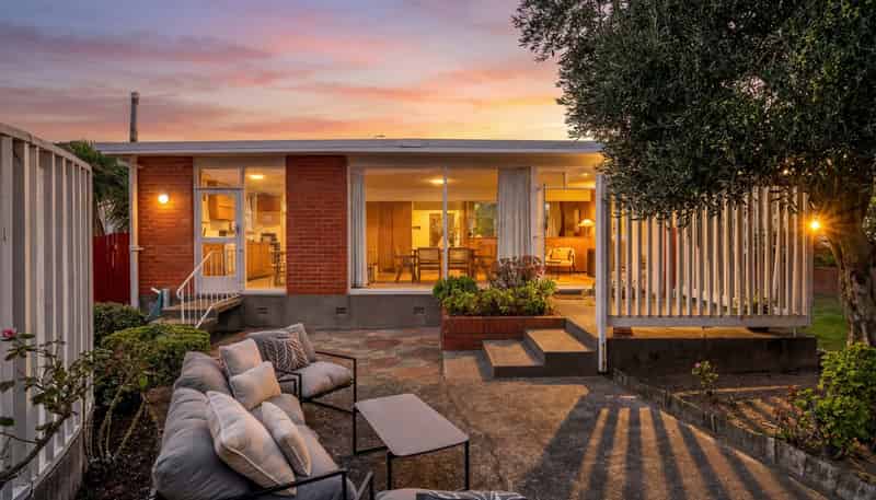 527 Broadway, Miramar