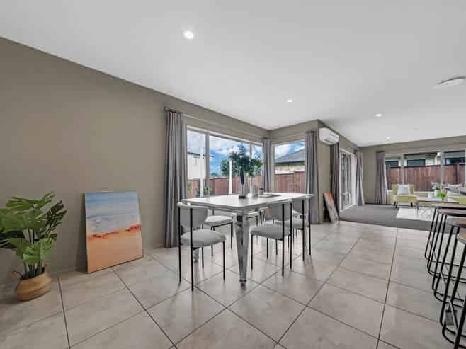 5 Alvre Place, Flat Bush