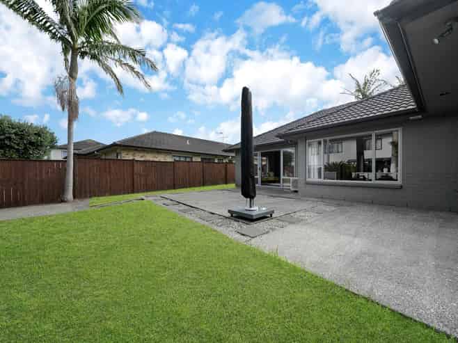 5 Alvre Place, Flat Bush