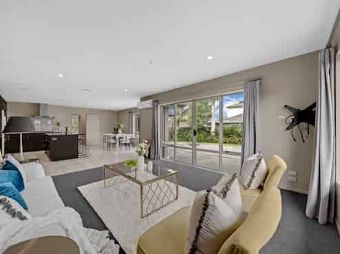5 Alvre Place, Flat Bush
