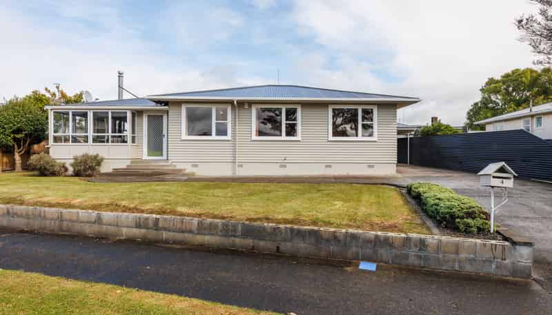 4 Ellesmere Crescent, Highbury