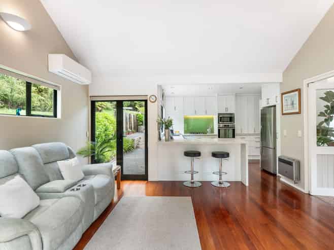 18 Daldys Bush Lane, Bayview