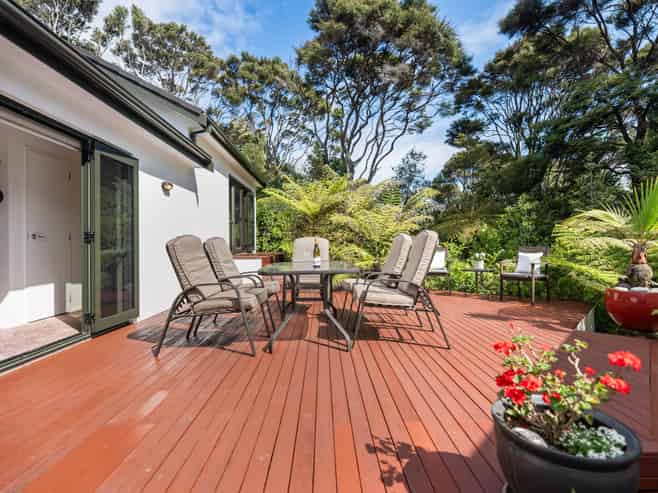 18 Daldys Bush Lane, Bayview