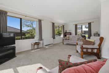 35 Clivedene Street, Matua