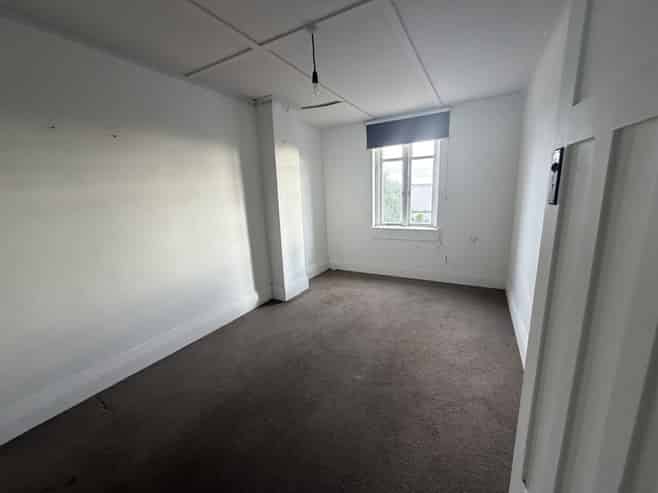 Dual-Level Ponsonby Opportunity