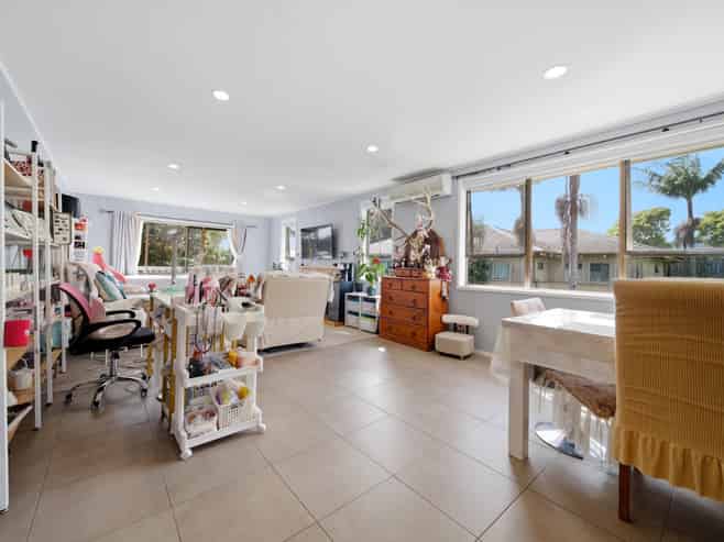 319 Albany Highway, Albany