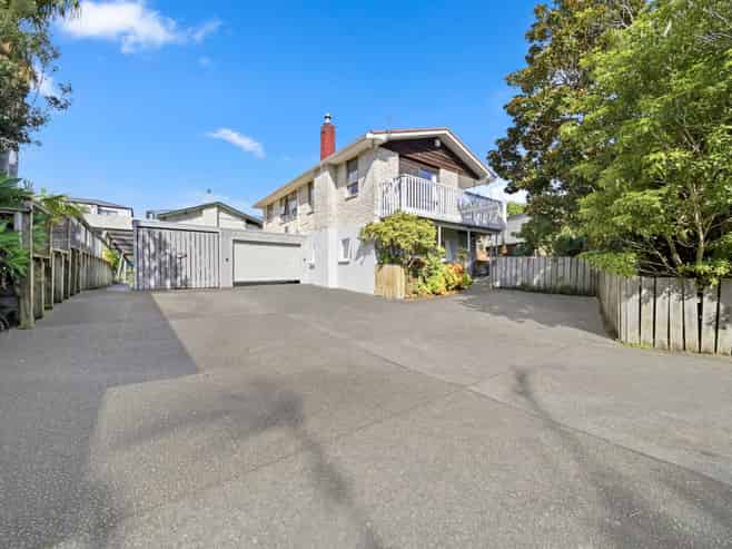 319 Albany Highway, Albany