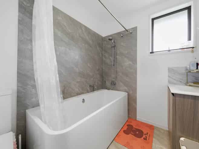 319 Albany Highway, Albany