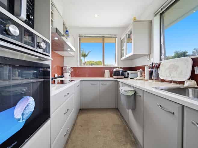 319 Albany Highway, Albany