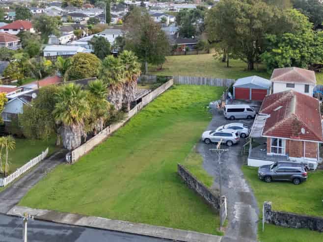 66R Hallbery Road, Mangere East