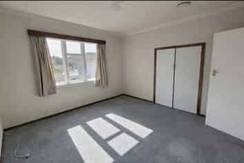 17 Kitchener Terrace, Johnsonville