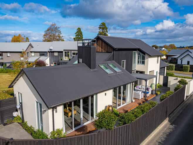 18 Millpond Place, Parklands
