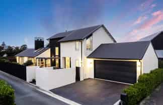 18 Millpond Place, Parklands