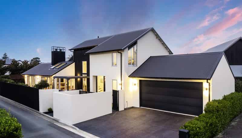 18 Millpond Place, Parklands