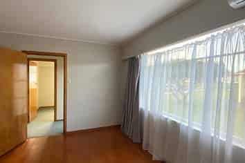 27 Dale Crescent, Pakuranga