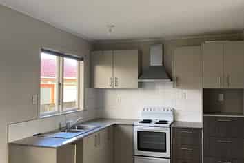 27 Dale Crescent, Pakuranga