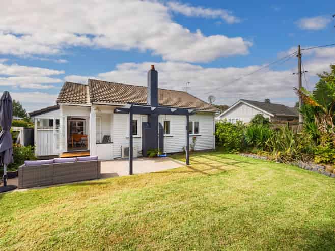 9 Lynwood Road, New Lynn