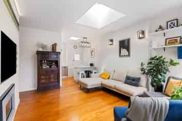 3/64  Victoria Road, Devonport