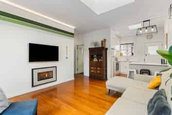 3/64  Victoria Road, Devonport