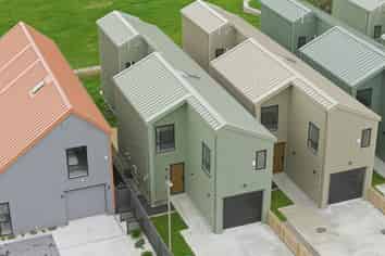 17 Karaka Village Parade, Karaka