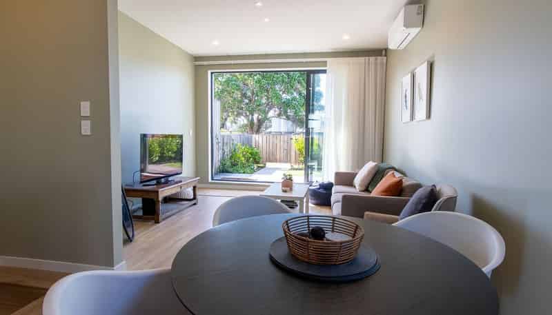 15 Wai Court, Takapuna