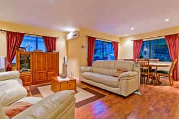 6A Carlisle Road, Browns Bay