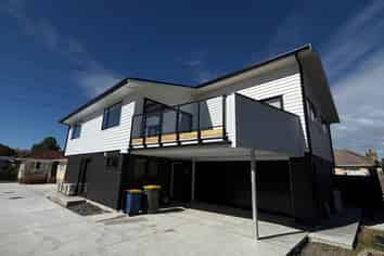 124 Portage Road, New Lynn