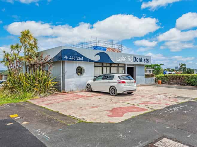 161 Lake Road, Belmont