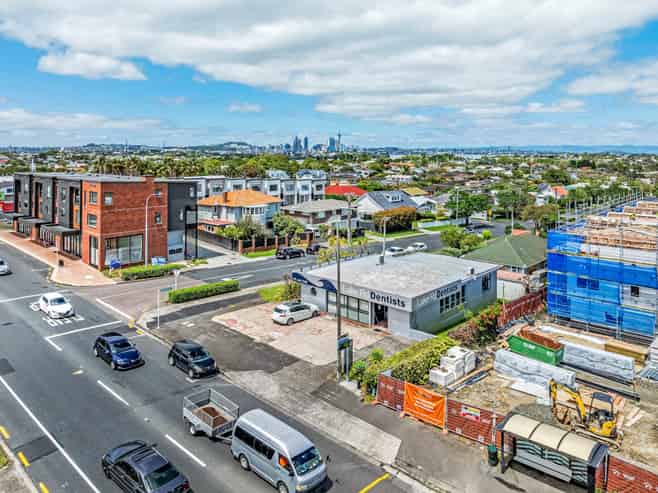 161 Lake Road, Belmont