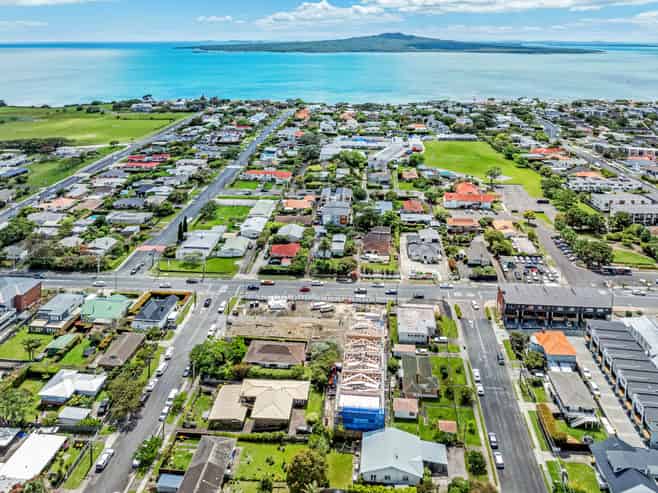 161 Lake Road, Belmont