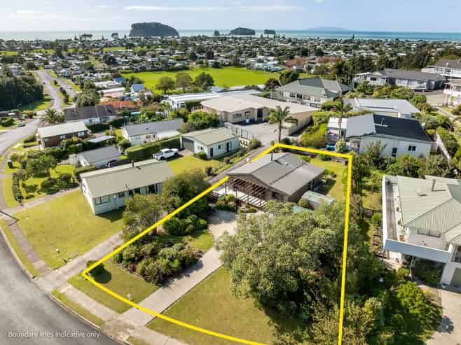 218 The Drive, Whangamata